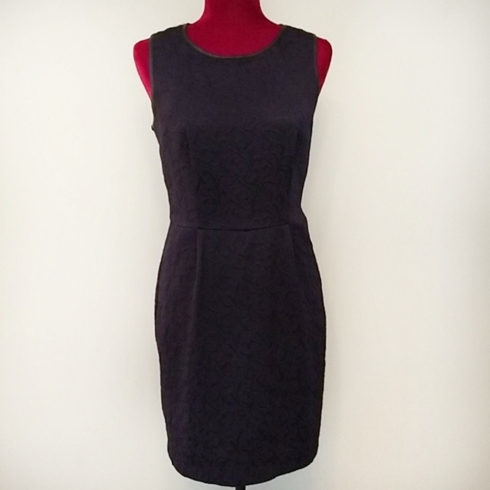 Willow & Clay Black Textured Little Black Dress